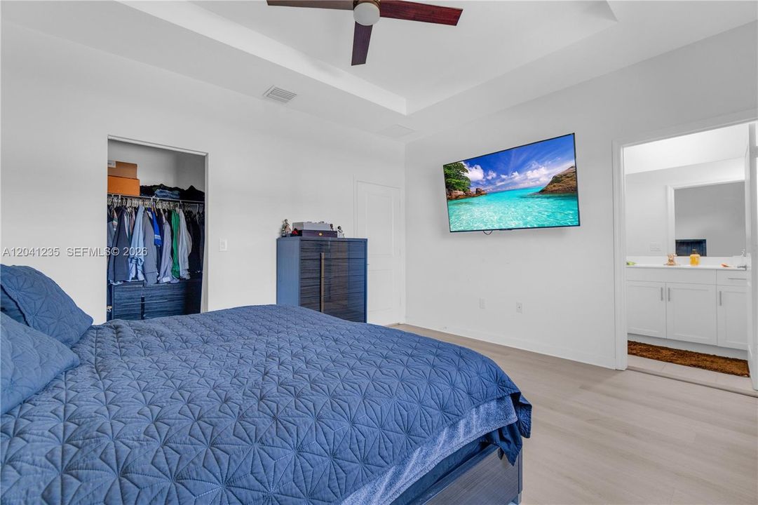 For Rent: $3,200 (3 beds, 3 baths, 1662 Square Feet)