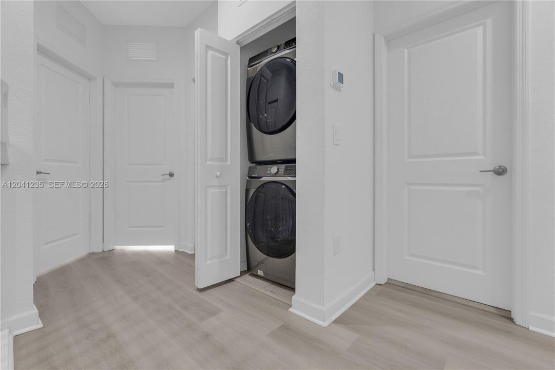 For Rent: $3,200 (3 beds, 3 baths, 1662 Square Feet)