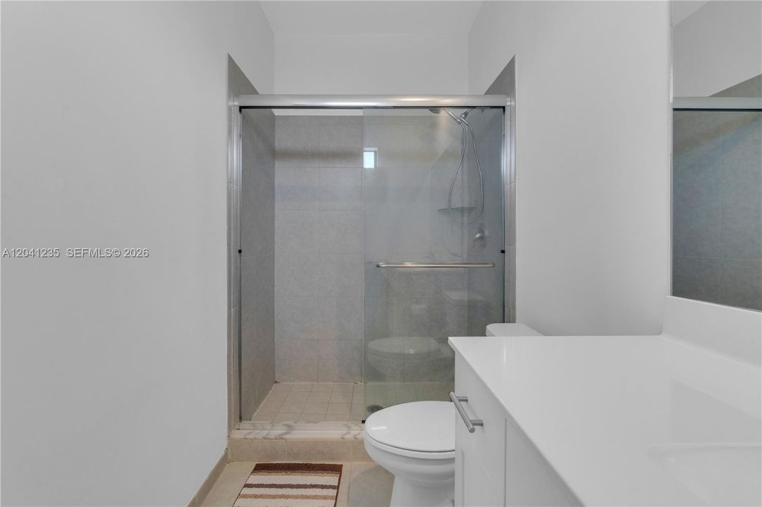 For Rent: $3,200 (3 beds, 3 baths, 1662 Square Feet)