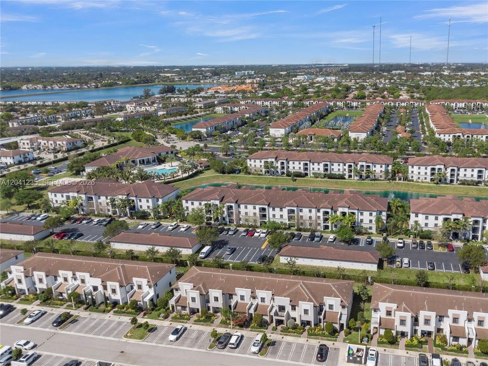 For Rent: $3,200 (3 beds, 3 baths, 1662 Square Feet)