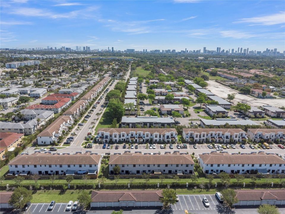 For Rent: $3,200 (3 beds, 3 baths, 1662 Square Feet)