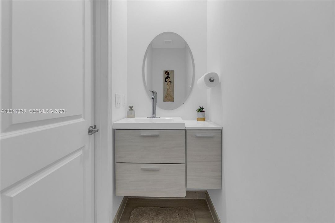 For Rent: $3,200 (3 beds, 3 baths, 1662 Square Feet)