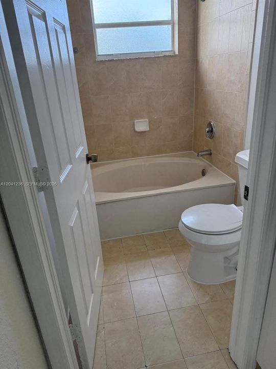 For Rent: $2,500 (3 beds, 2 baths, 1458 Square Feet)