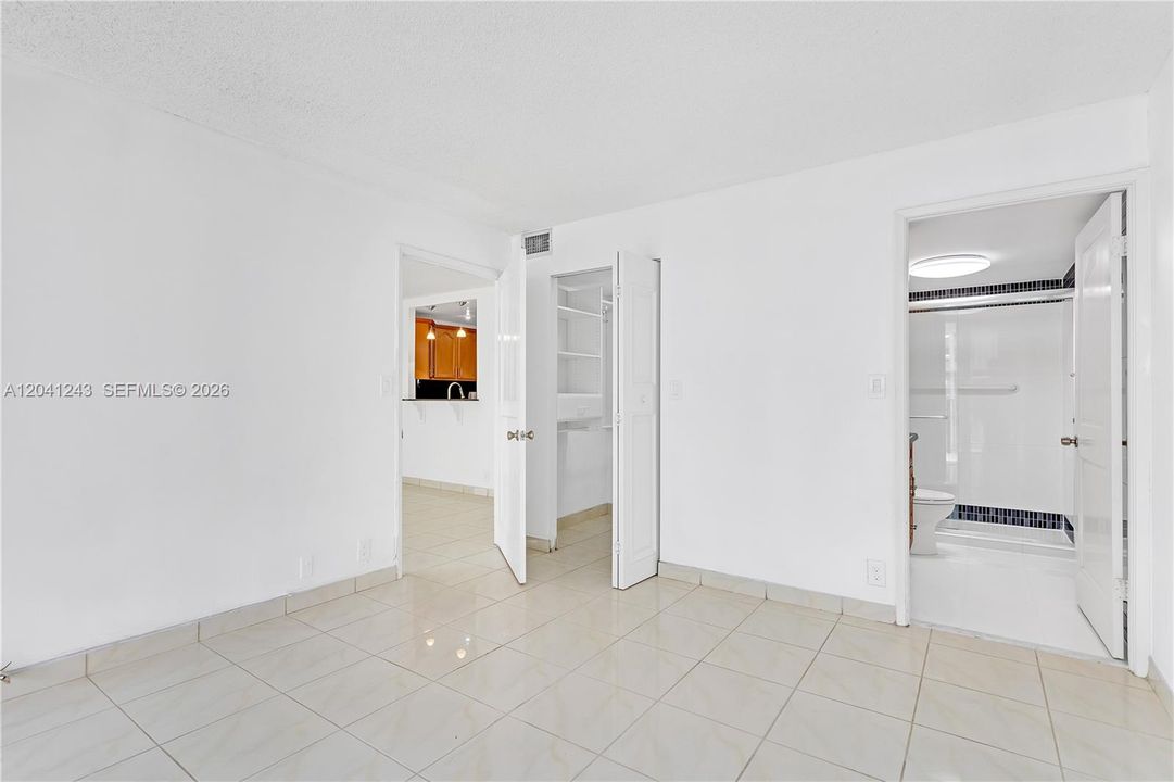 В аренду: $2,750 (1 спален, 2 ванн, 868 Квадратных фут)