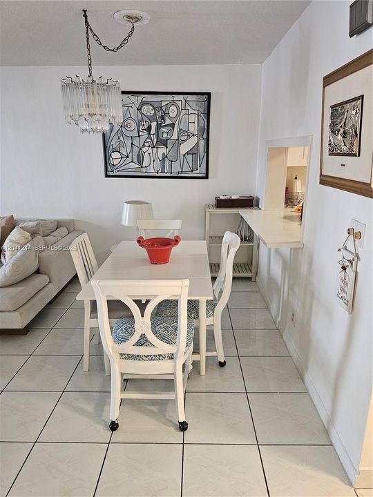 В аренду: $1,650 (2 спален, 1 ванн, 935 Квадратных фут)