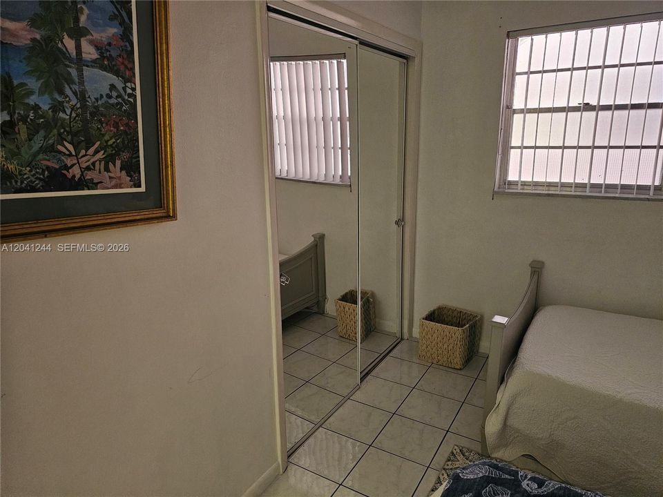 В аренду: $1,650 (2 спален, 1 ванн, 935 Квадратных фут)