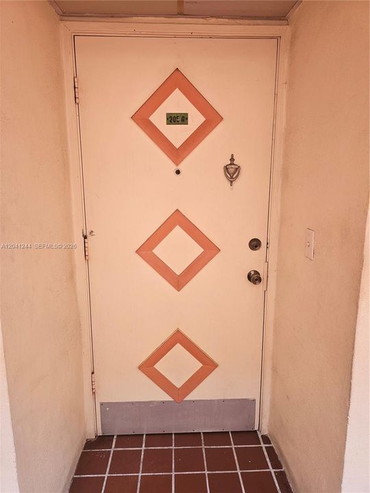 В аренду: $1,650 (2 спален, 1 ванн, 935 Квадратных фут)