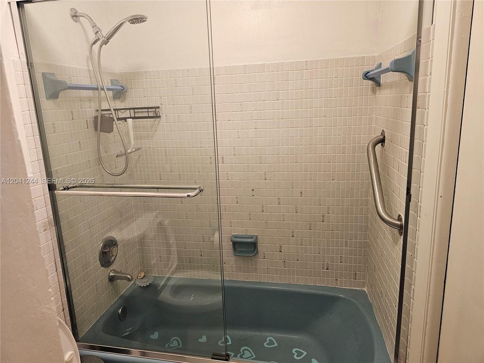 В аренду: $1,650 (2 спален, 1 ванн, 935 Квадратных фут)