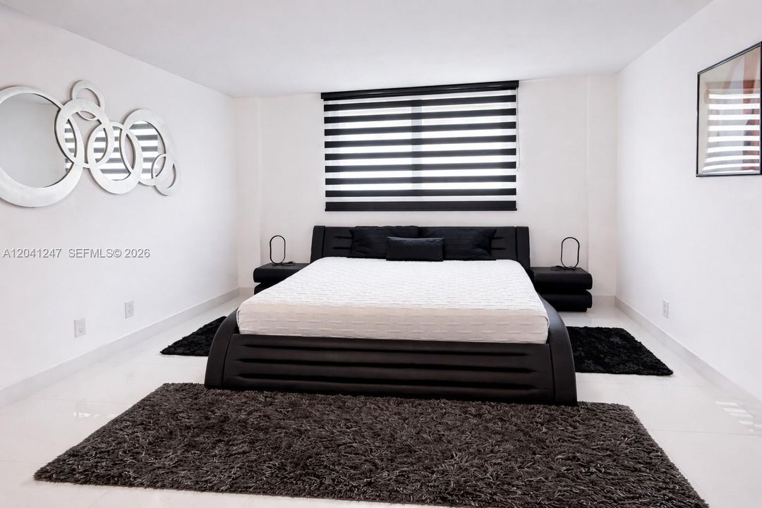 For Rent: $2,800 (1 beds, 1 baths, 1005 Square Feet)