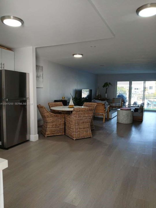 В аренду: $3,600 (2 спален, 2 ванн, 1444 Квадратных фут)