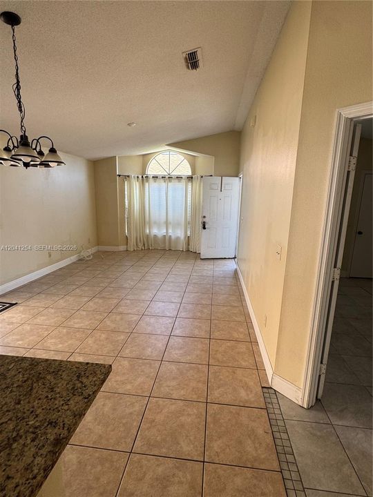 For Rent: $1,800 (3 beds, 2 baths, 0 Square Feet)