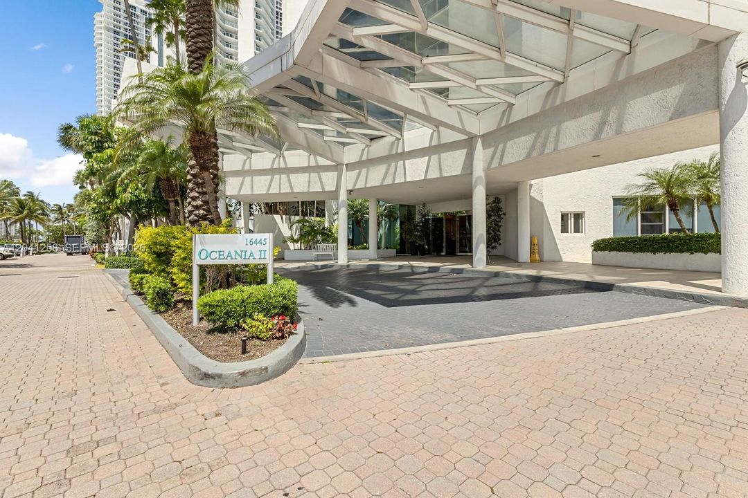 For Rent: $4,500 (1 beds, 2 baths, 1260 Square Feet)