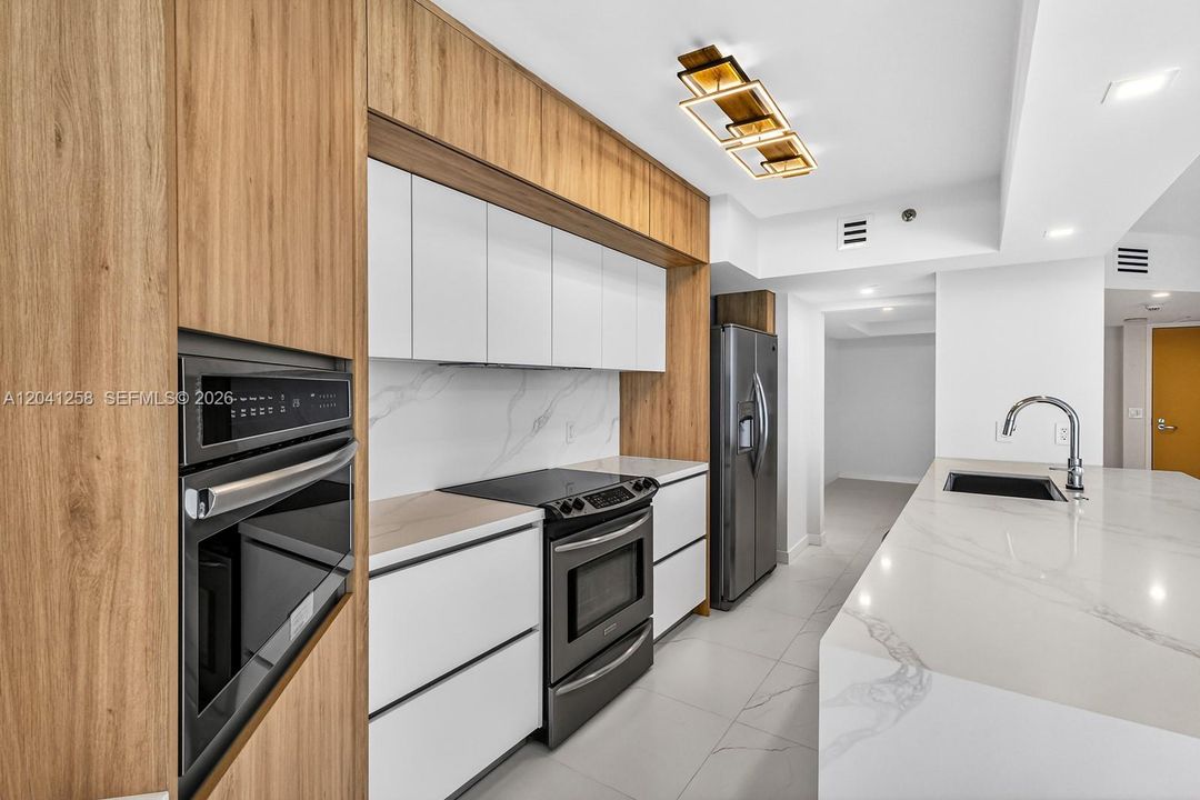 For Rent: $4,500 (1 beds, 2 baths, 1260 Square Feet)