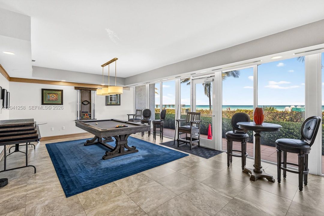 For Rent: $4,500 (1 beds, 2 baths, 1260 Square Feet)