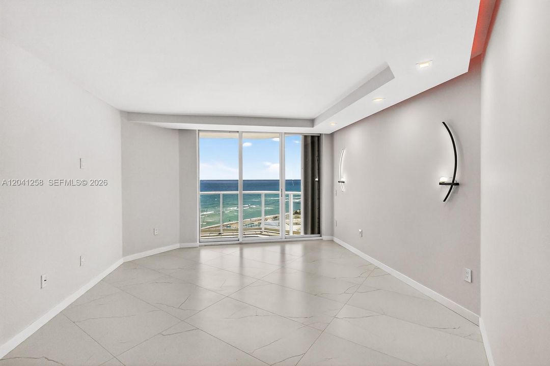 For Rent: $4,500 (1 beds, 2 baths, 1260 Square Feet)
