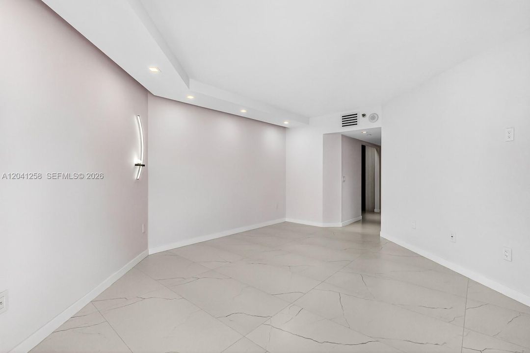 For Rent: $4,500 (1 beds, 2 baths, 1260 Square Feet)
