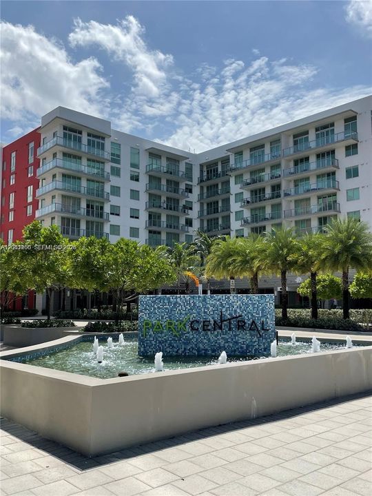 For Rent: $3,100 (2 beds, 2 baths, 1130 Square Feet)