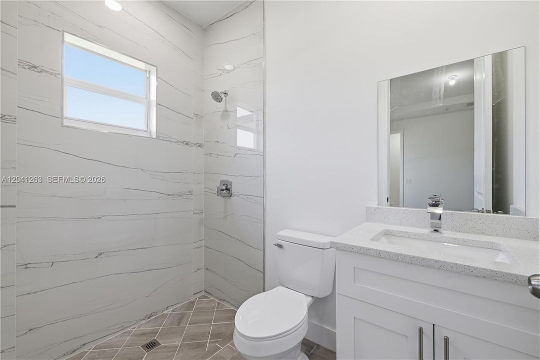 For Rent: $1,700 (3 beds, 2 baths, 0 Square Feet)