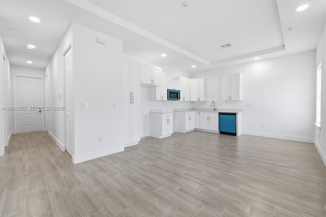 For Rent: $1,700 (3 beds, 2 baths, 0 Square Feet)