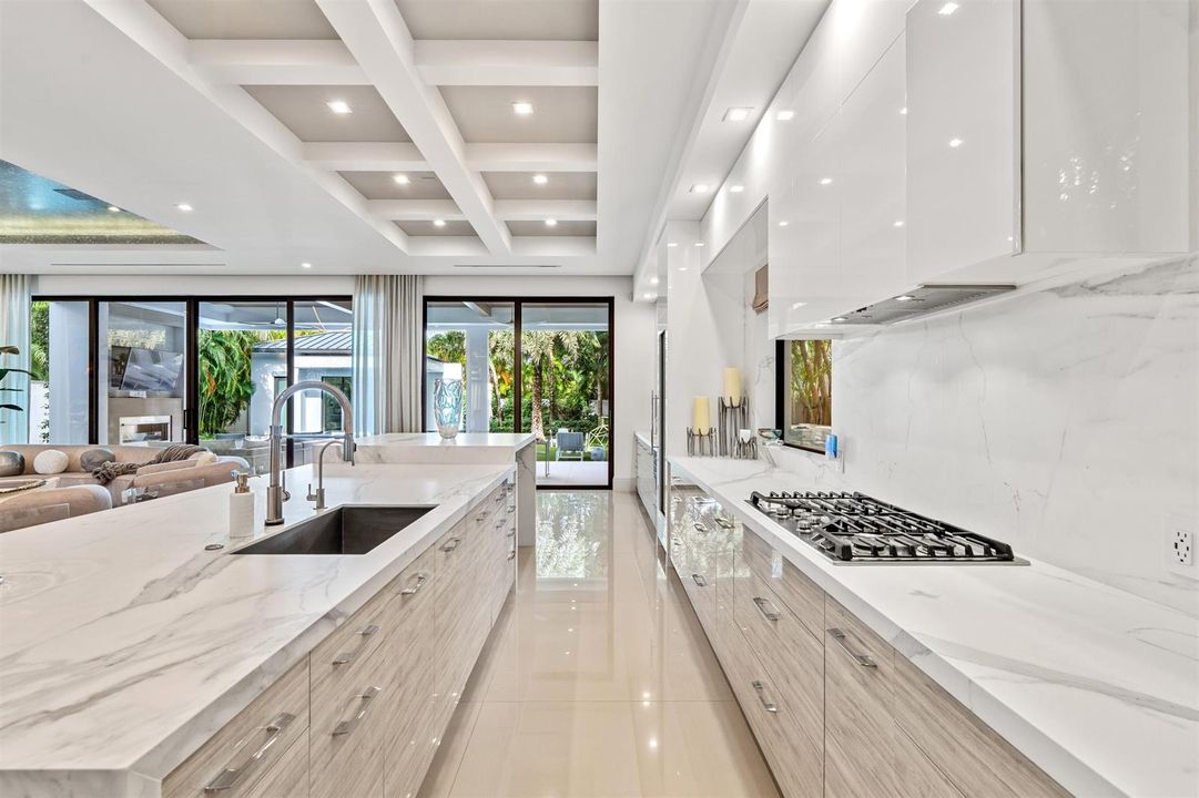 KITCHEN_STRAIGHT