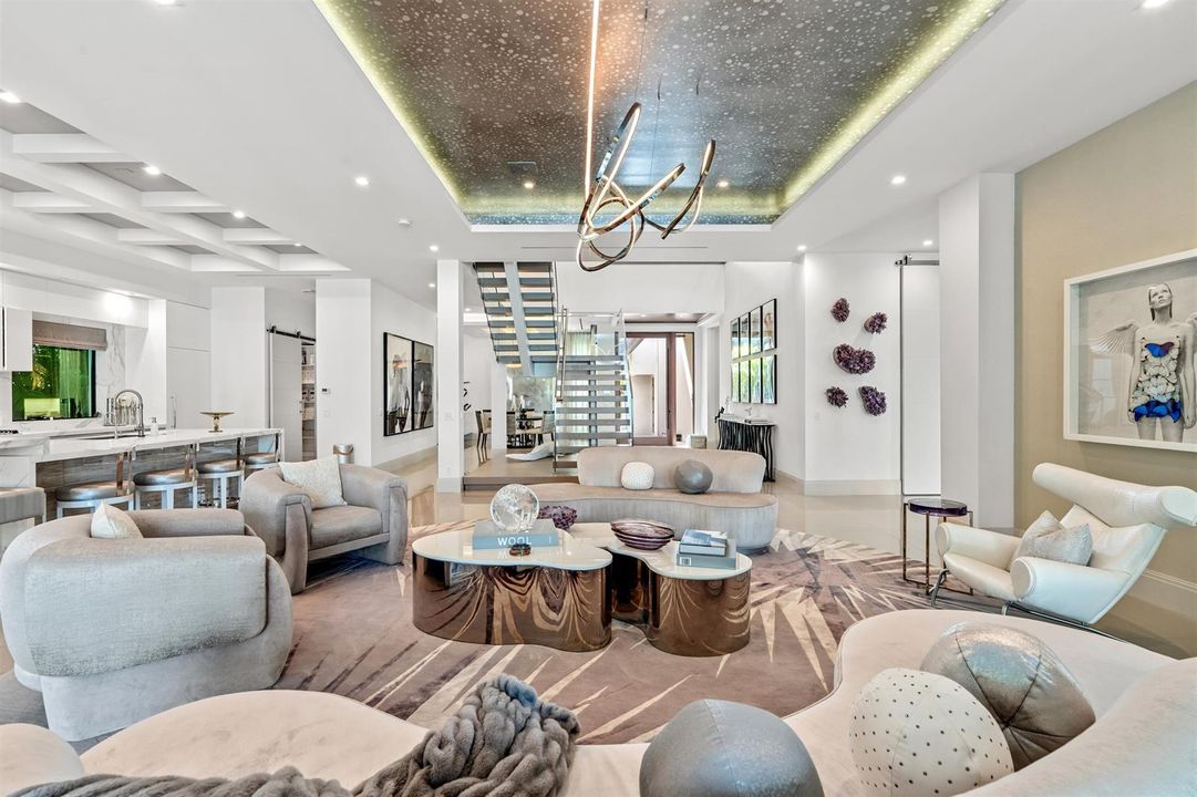 LIVING_ROOM_TO_FOYER