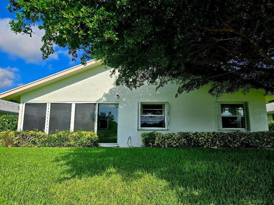 5415 Rear of Home