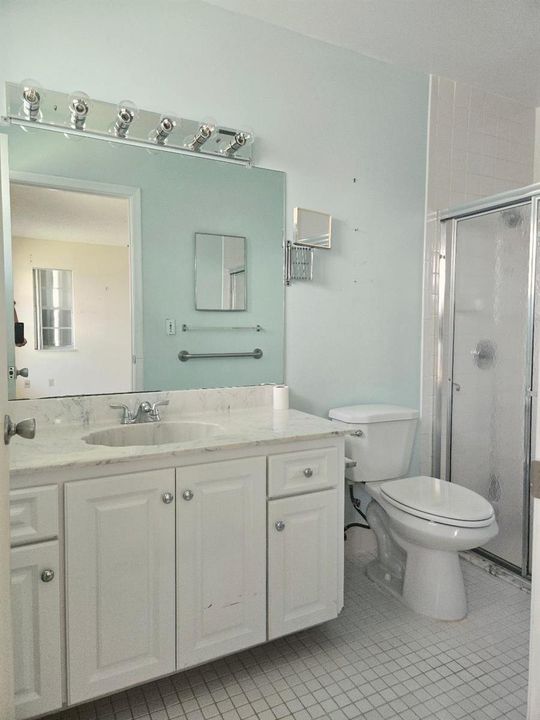 5415 Master Bath