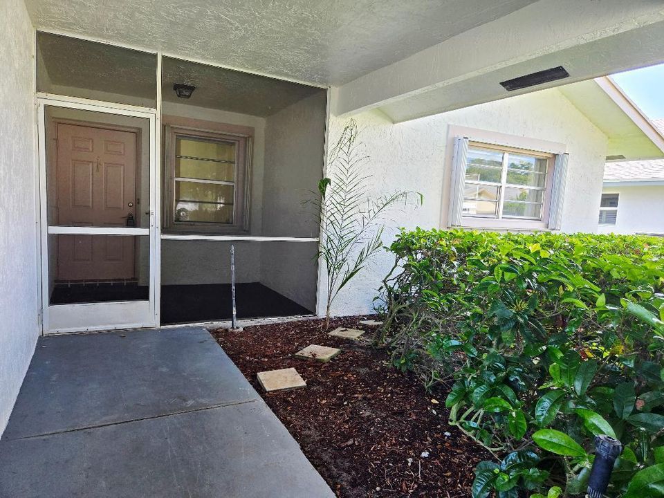 5415 Front Entrance
