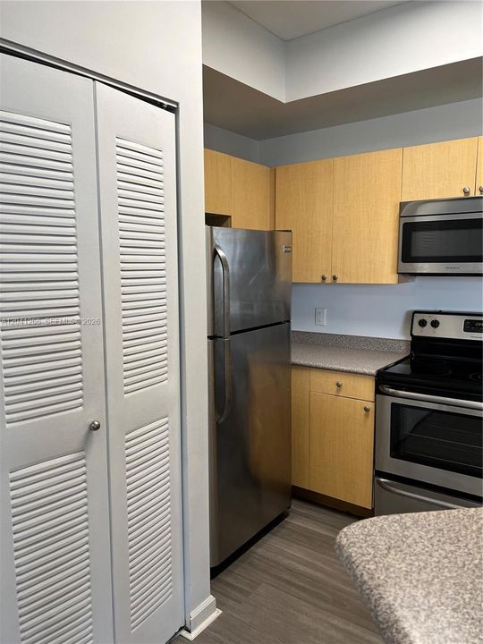 For Rent: $2,494 (2 beds, 2 baths, 1130 Square Feet)