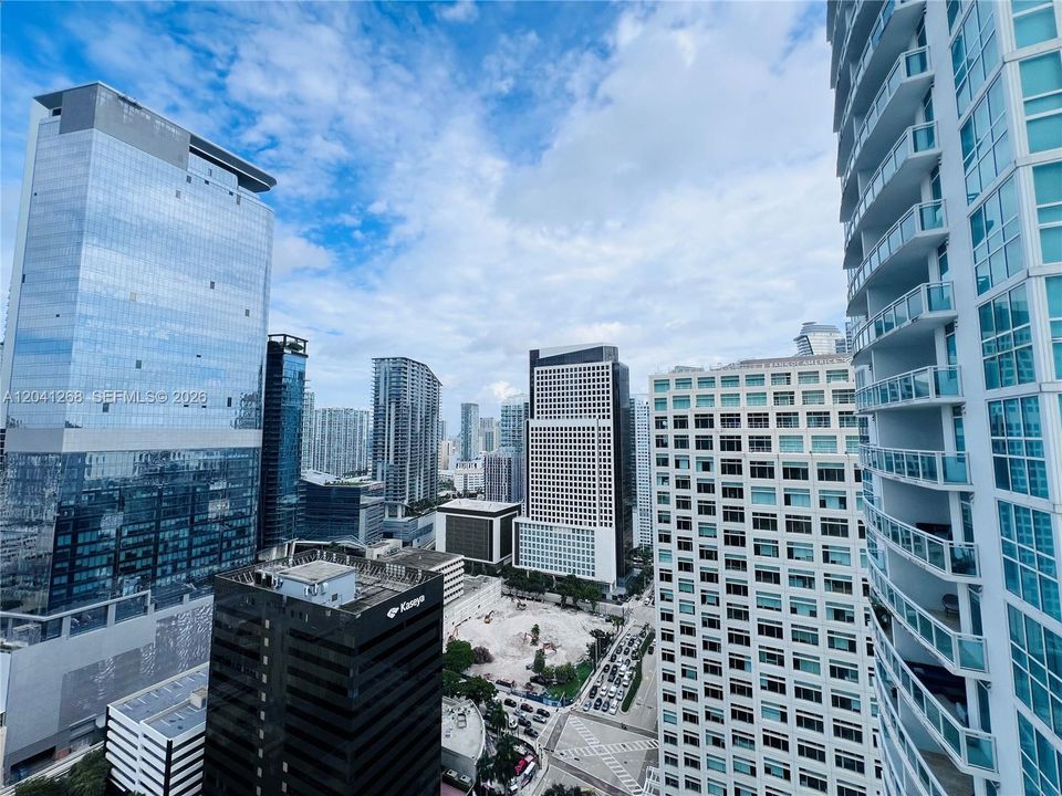 For Rent: $3,300 (1 beds, 1 baths, 774 Square Feet)