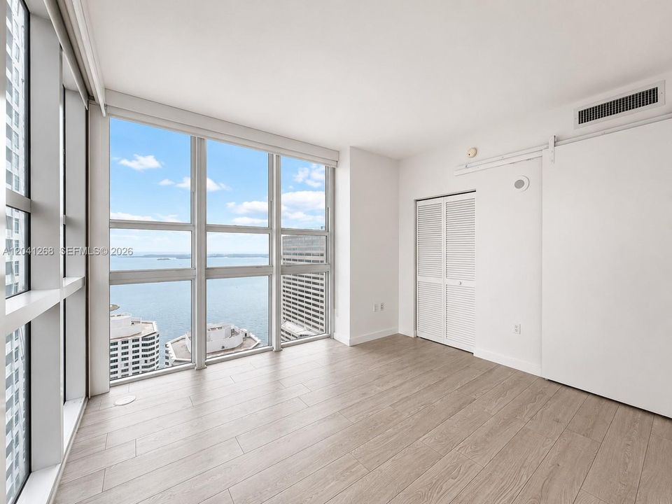 For Rent: $3,300 (1 beds, 1 baths, 774 Square Feet)