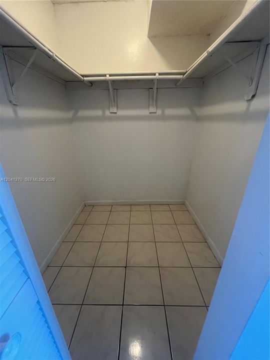 For Rent: $2,400 (2 beds, 2 baths, 1147 Square Feet)