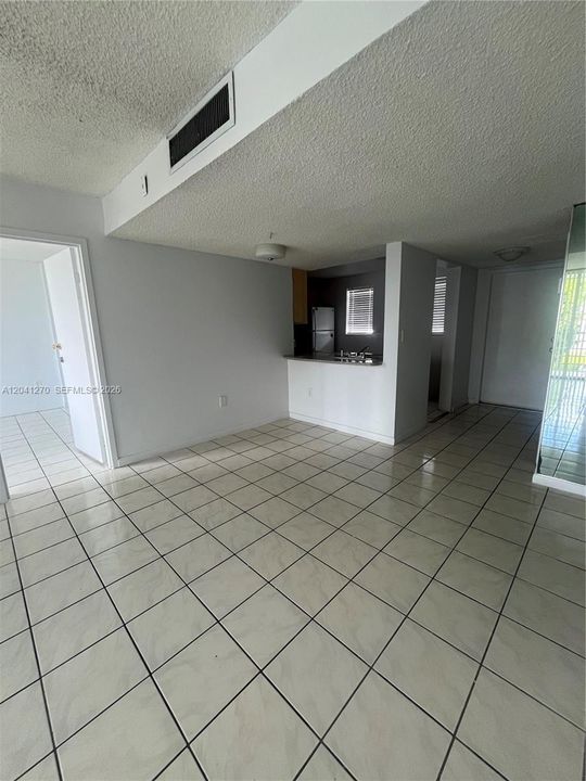 Living room / Dining