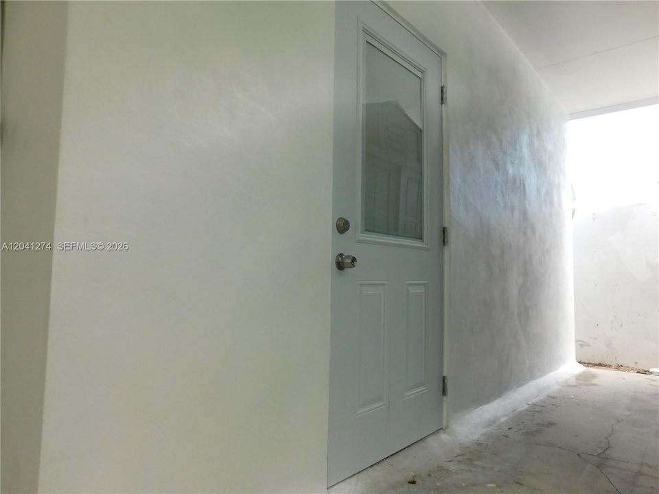 For Rent: $2,200 (2 beds, 1 baths, 450 Square Feet)