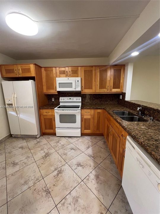 For Rent: $2,500 (2 beds, 2 baths, 1231 Square Feet)
