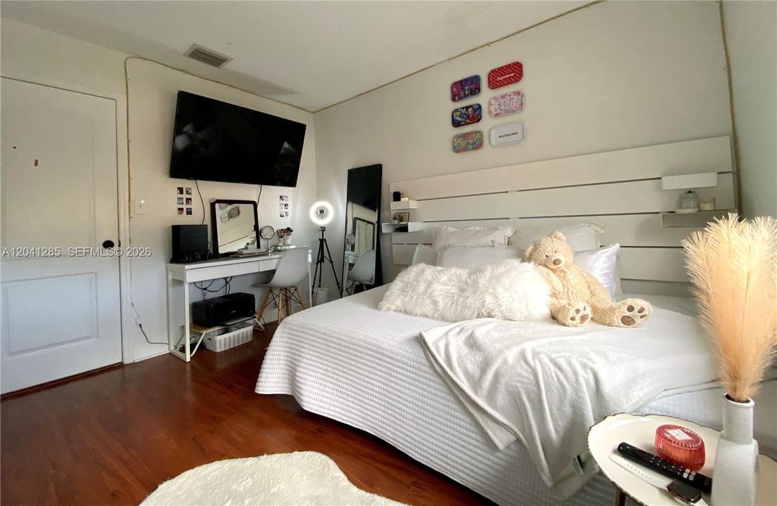 En Venta: $307,500 (2 camas, 2 baños, 1030 Pies cuadrados)