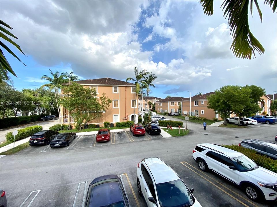 En Venta: $307,500 (2 camas, 2 baños, 1030 Pies cuadrados)