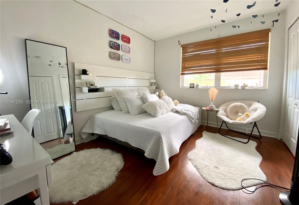 En Venta: $307,500 (2 camas, 2 baños, 1030 Pies cuadrados)