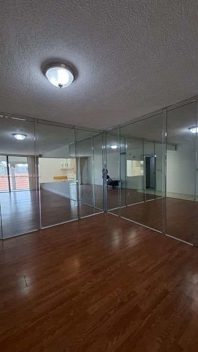В аренду: $1,800 (2 спален, 2 ванн, 1000 Квадратных фут)