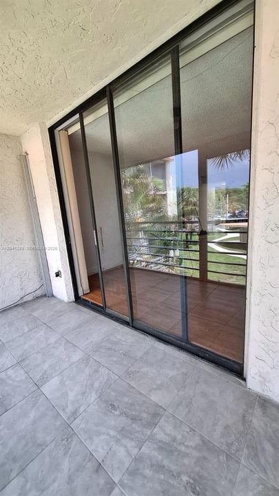 В аренду: $1,800 (2 спален, 2 ванн, 1000 Квадратных фут)