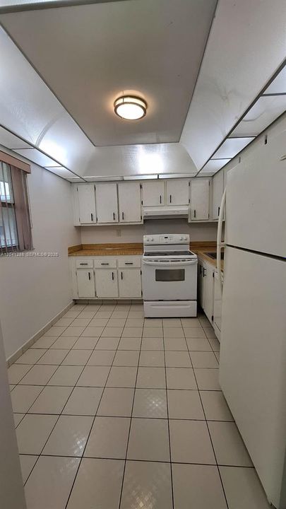 В аренду: $1,800 (2 спален, 2 ванн, 1000 Квадратных фут)