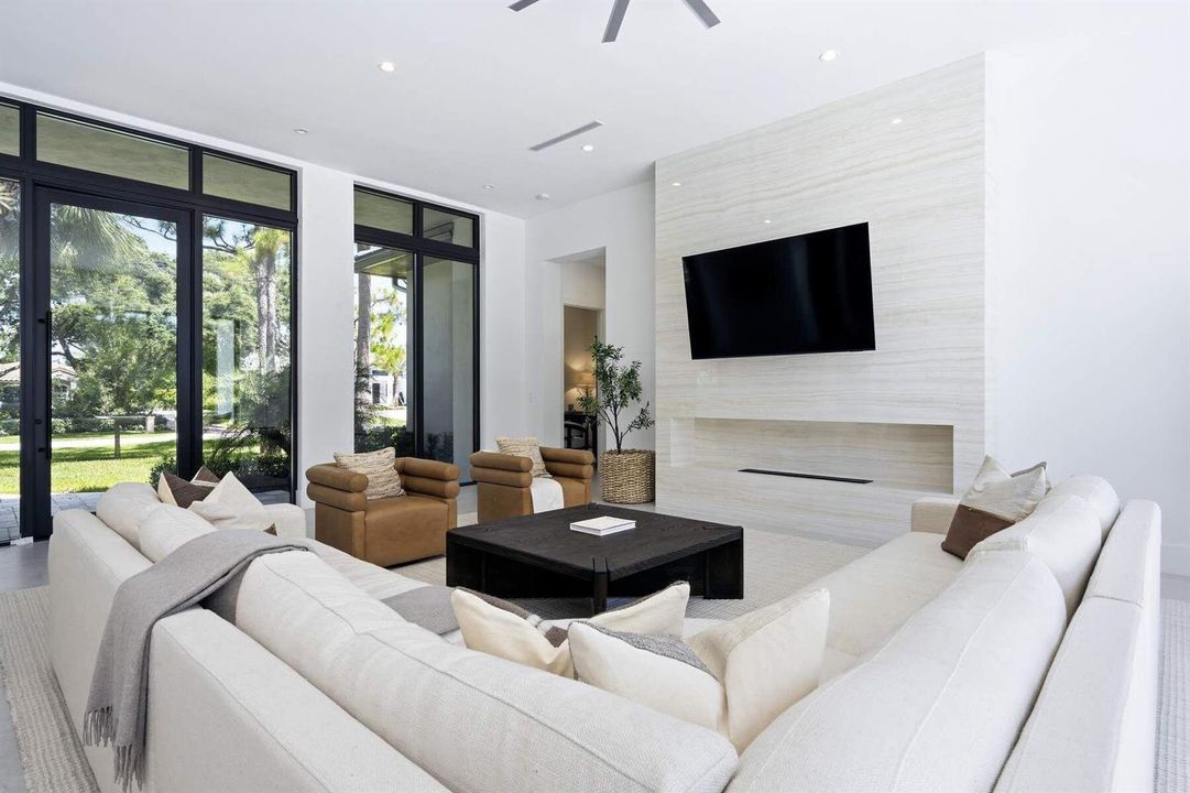 5382 Sea Biscuit Road - 67LXK2(5)