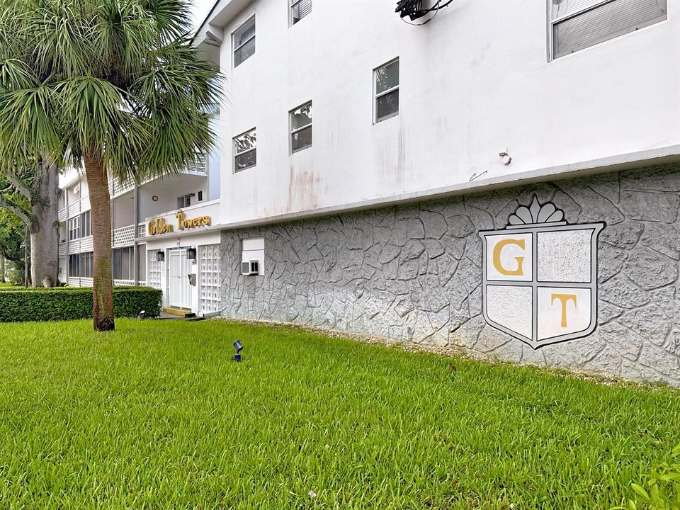 15610 NE 6th Avenue-6