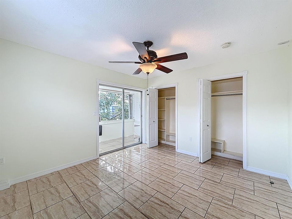 15610 NE 6th Avenue-23