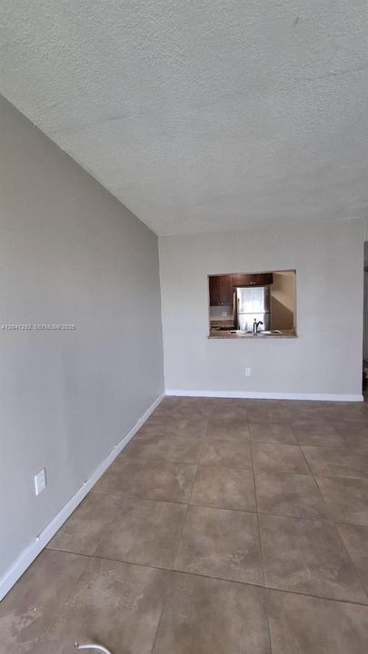 For Rent: $2,000 (2 beds, 2 baths, 1175 Square Feet)