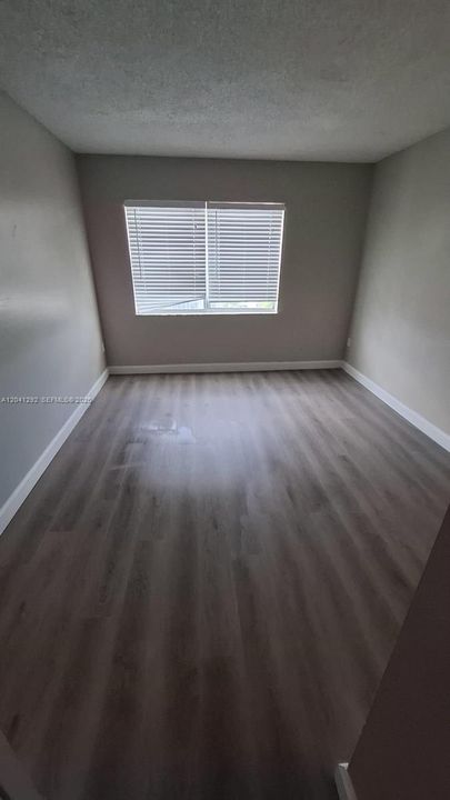 For Rent: $2,000 (2 beds, 2 baths, 1175 Square Feet)