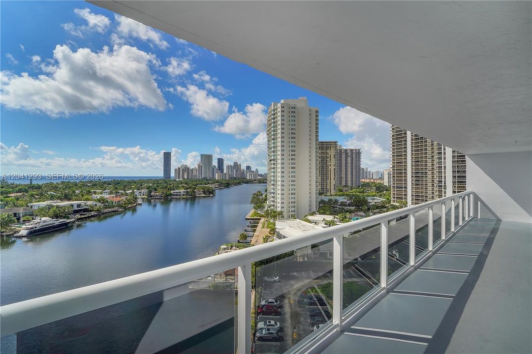 For Rent: $3,600 (2 beds, 2 baths, 1146 Square Feet)