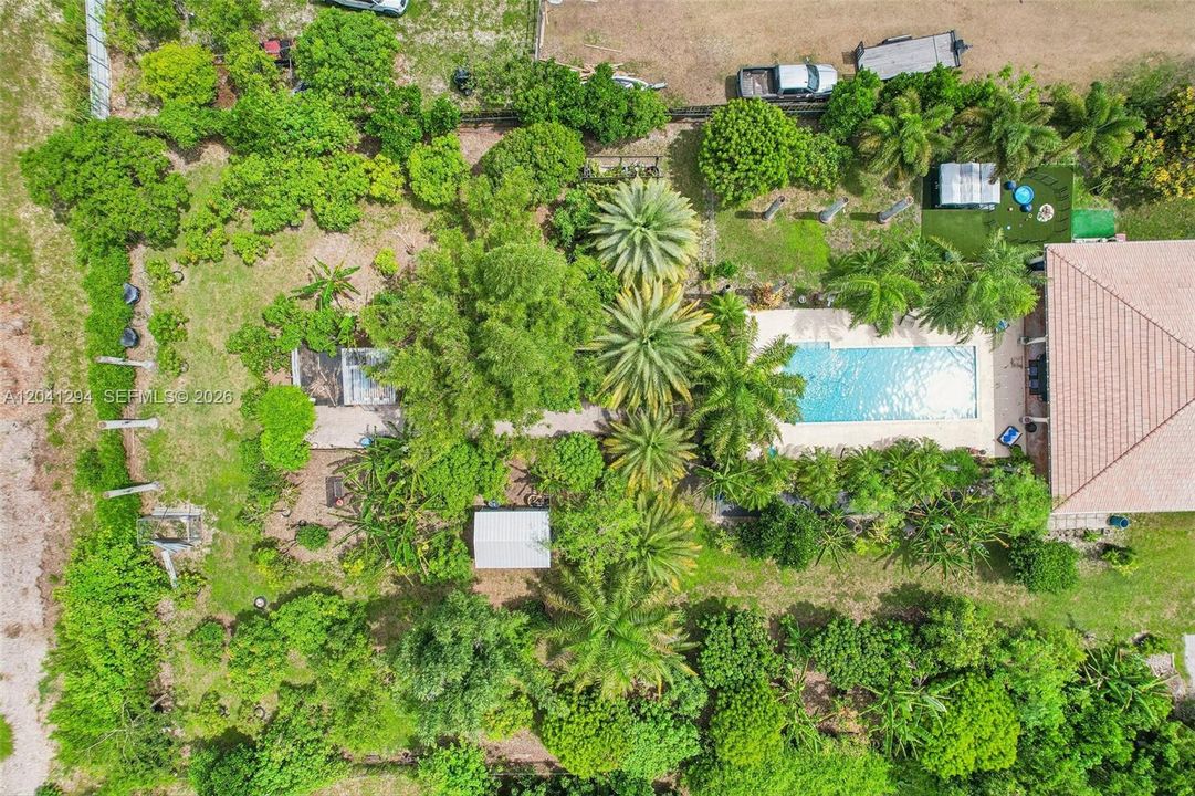 En Venta: $979,000 (4 camas, 2 baños, 1834 Pies cuadrados)