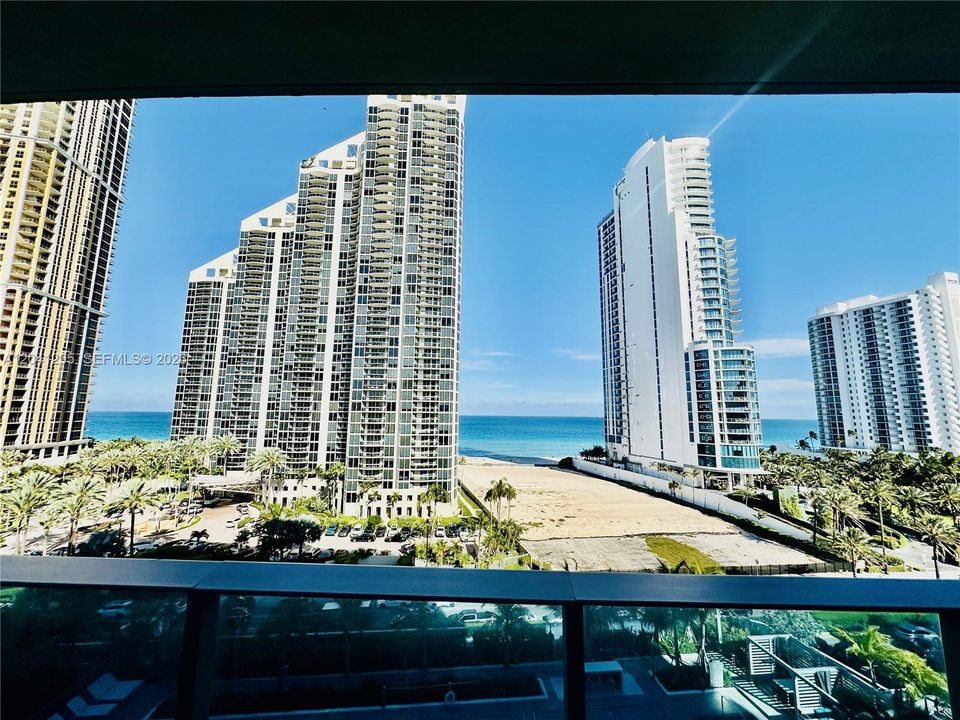 En Venta: $1,250,000 (2 camas, 2 baños, 1361 Pies cuadrados)