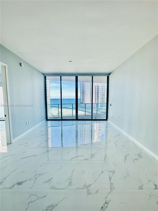 En Venta: $1,250,000 (2 camas, 2 baños, 1361 Pies cuadrados)